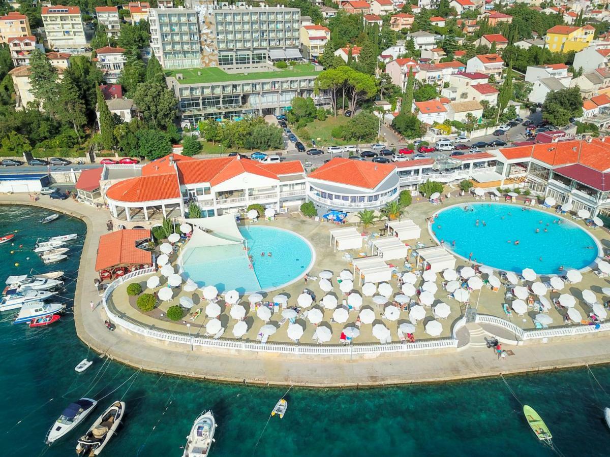 Hotel Katarina Selce Luaran gambar